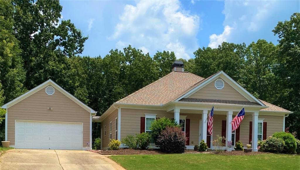 871 Safe Harbor Dr., Dallas, GA 30157