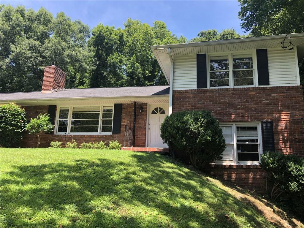 390 Windsor Pkwy., Sandy Springs, GA 30342