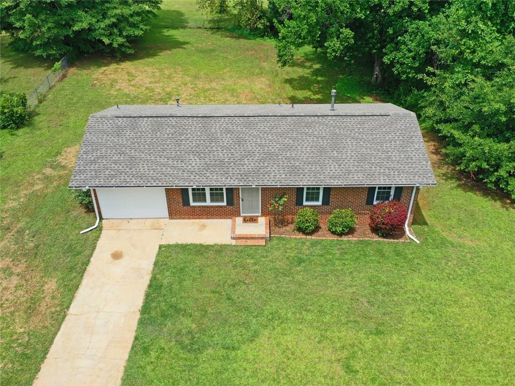 116 Hillcrest St., Commerce, GA 30529