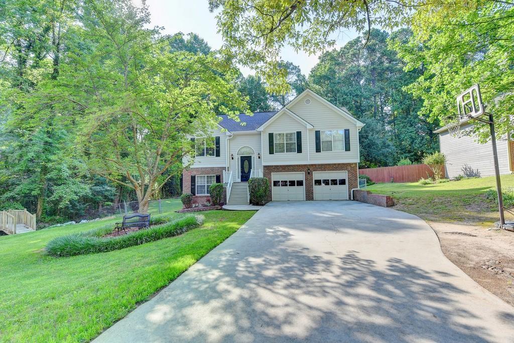 2769 Lanier Dr., Snellville, GA 30078