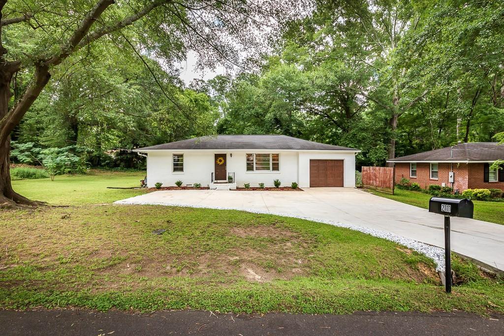 2111 Meadowbrook Ln., Marietta, GA 30067