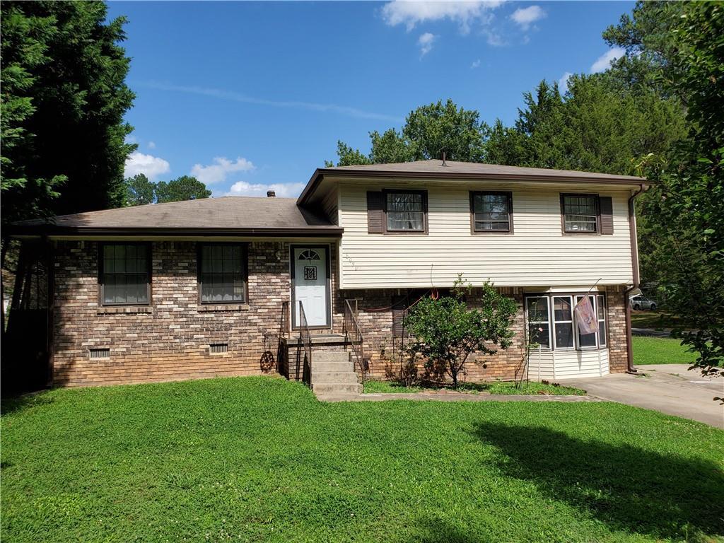 6090 Kathie Ct., Ellenwood, GA 30294