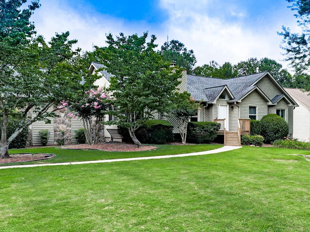3847 Coachman Ln., Duluth, GA 30096