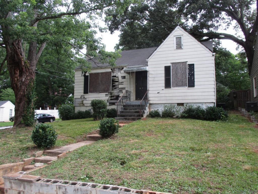 1859 W Forrest Ave., East Point, GA 30344