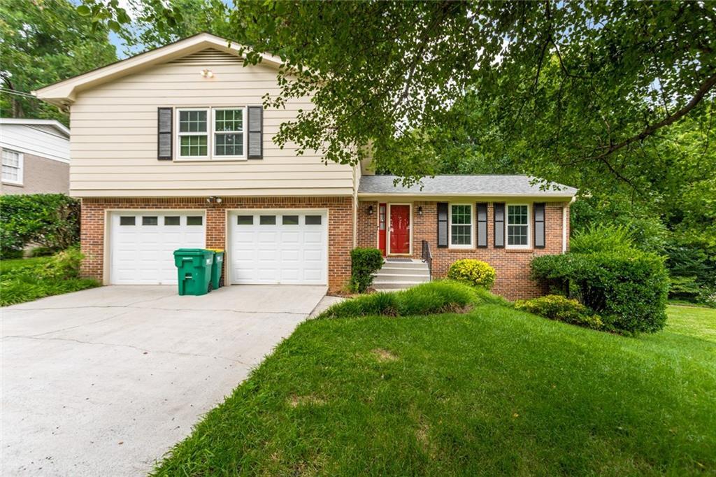 6934 Lockridge Dr., Atlanta, GA 30360