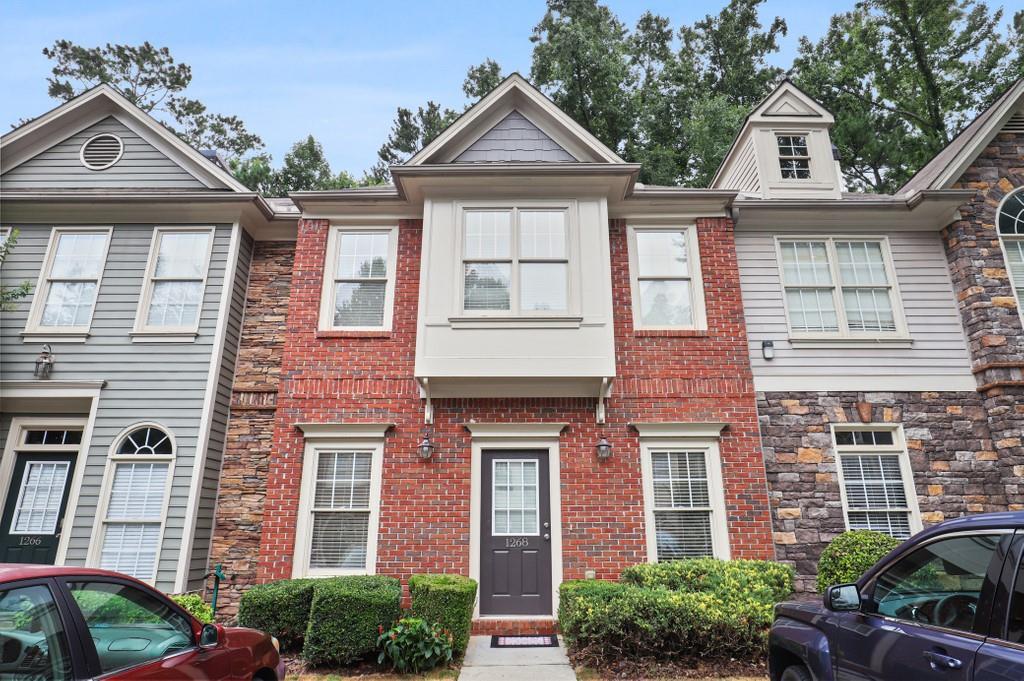 1268 Harris Commons Pl., Roswell, GA 30076