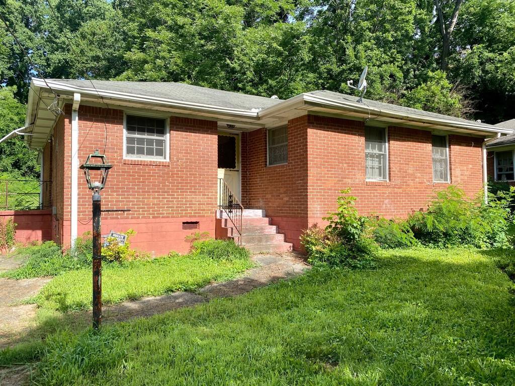 3163 Pollard St., East Point, GA 30344