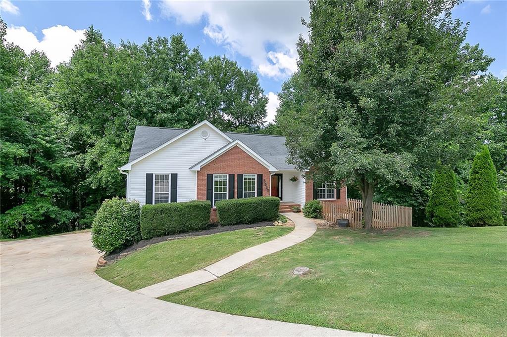 5537 Rolling Mist Ct., Flowery Branch, GA 30542