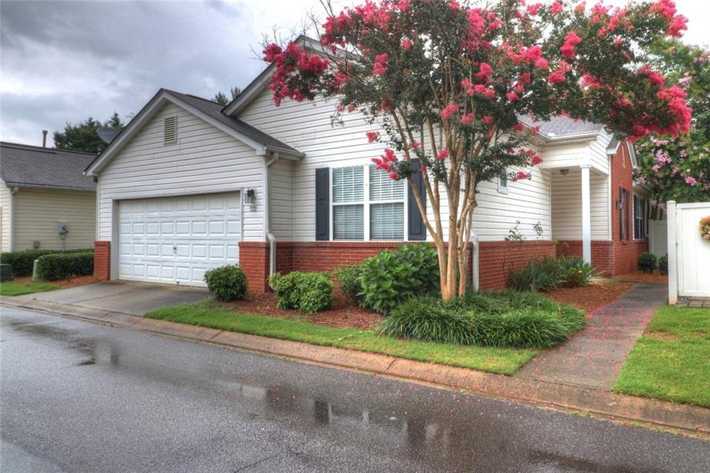 522 Windcroft Cir., Acworth, GA 30101