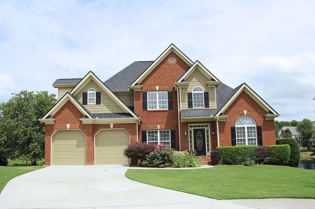 2956 Gold October Dr., Loganville, GA 30052