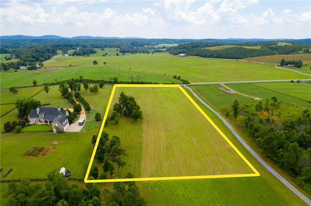 50 Bowen Rd., White, GA 30184