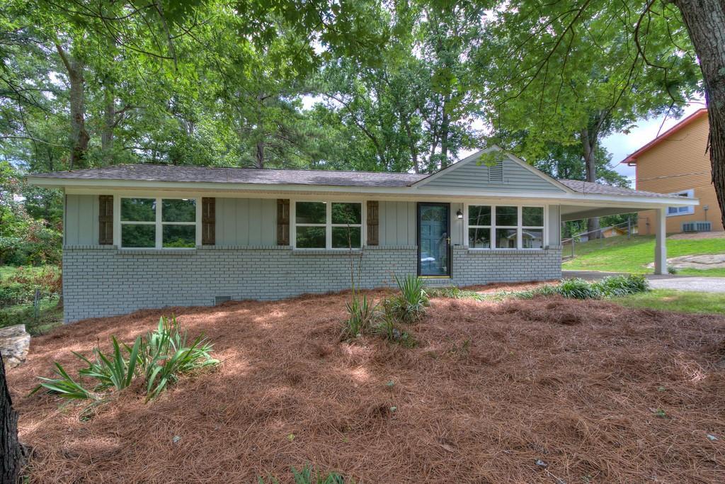 90 Vickie Dr., Hiram, GA 30141