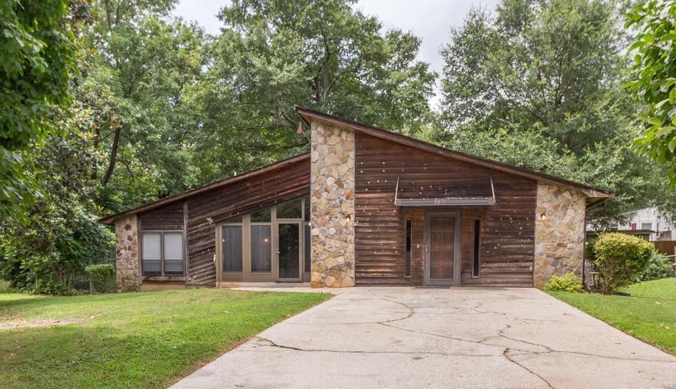 8877 Wellston Ct., Jonesboro, GA 30238
