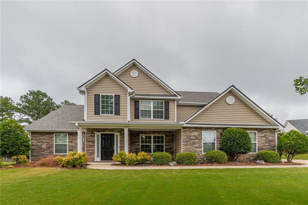 2002 Stone Walk, Loganville, GA 30052