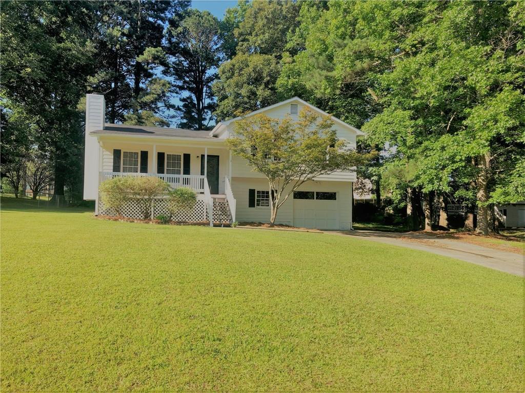 96 Meadowbrook Ln., Dallas, GA 30157