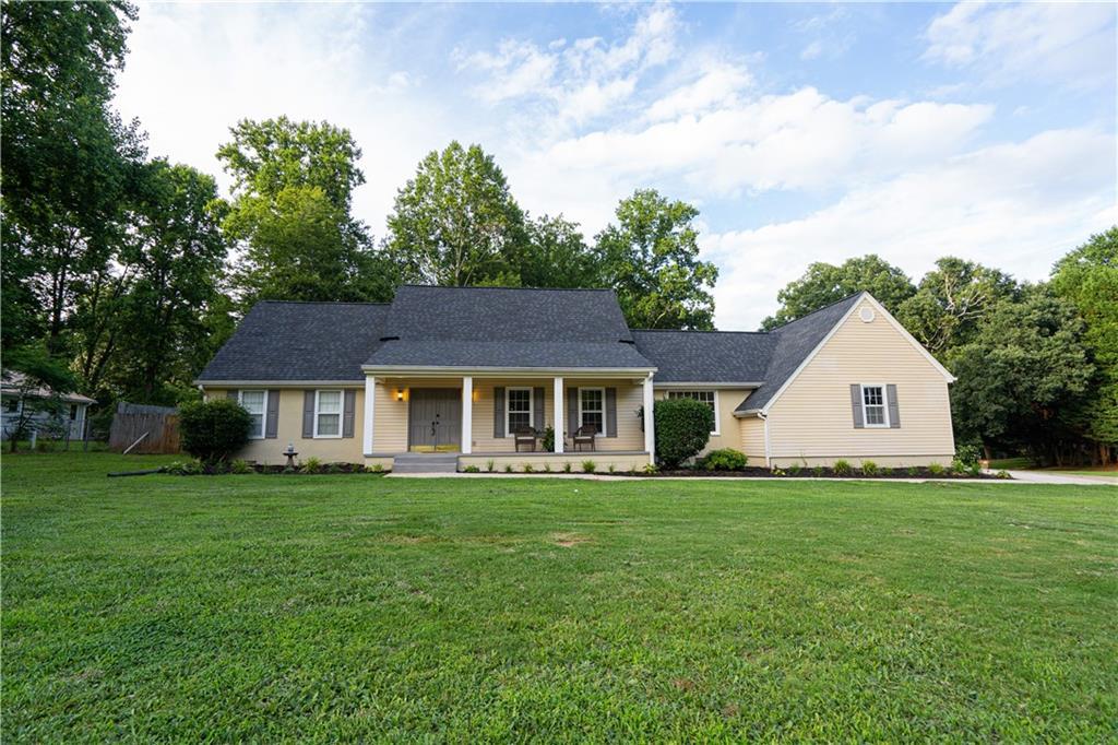 3709 Corinth Dr., Gainesville, GA 30506