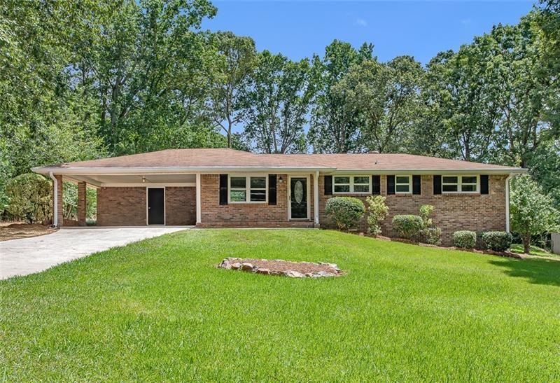 5795 N Bear Dr., Douglasville, GA 30135