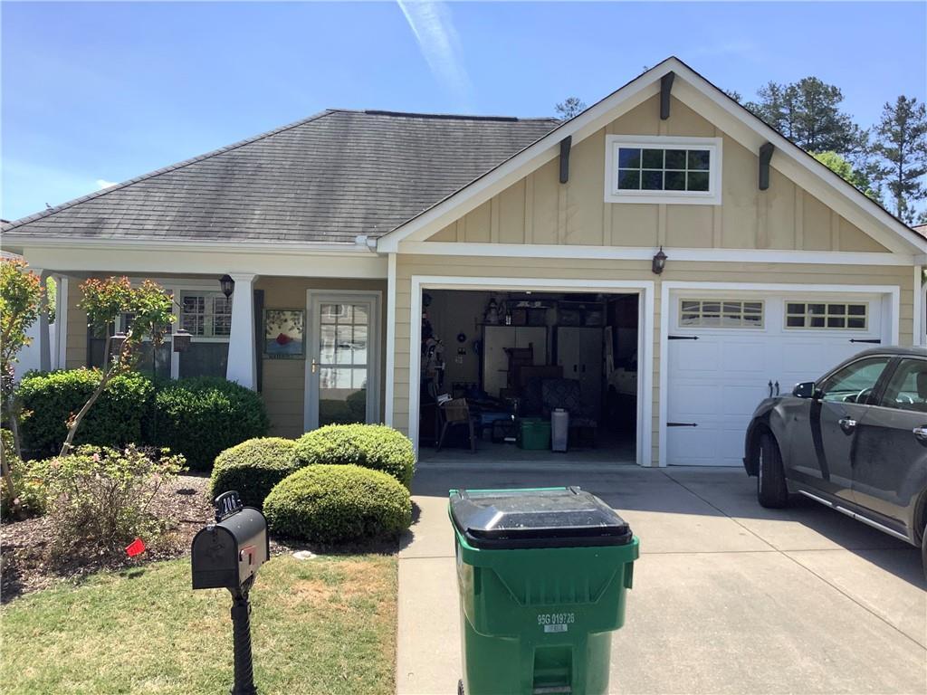 206 Winthrope Dr., Woodstock, GA 30188