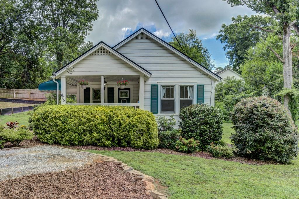 845 Mclendon Dr., Scottdale, GA 30079