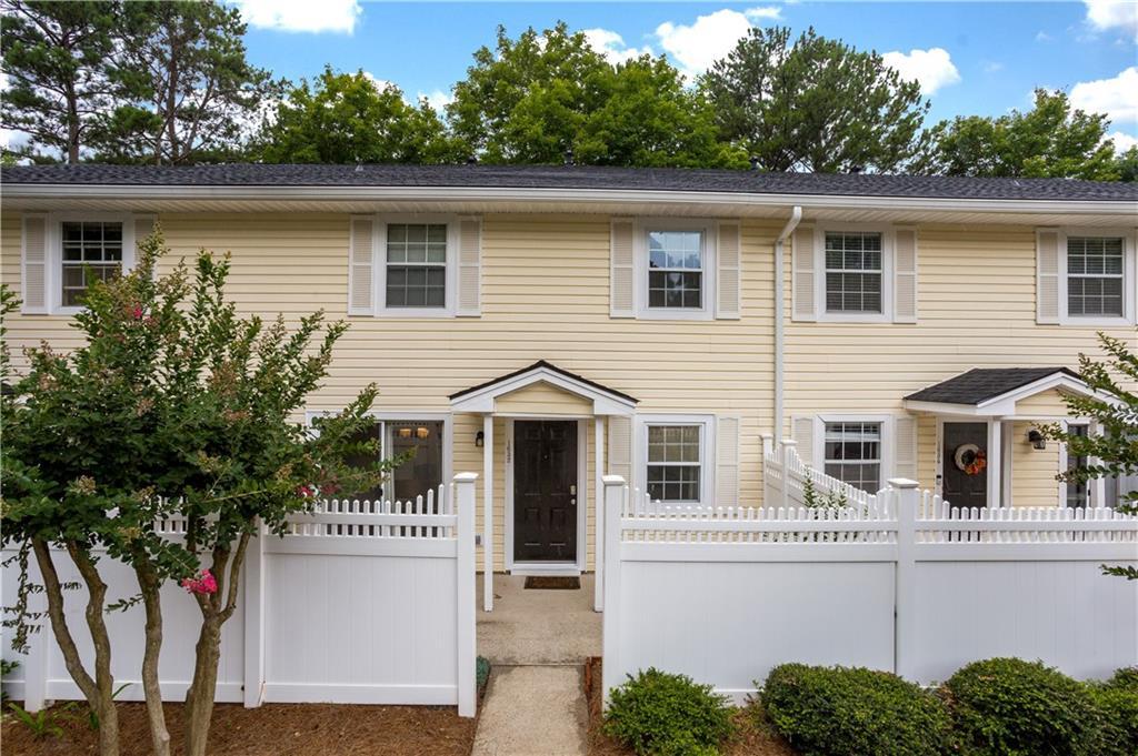 1632 Raleigh Cir., Marietta, GA 30067