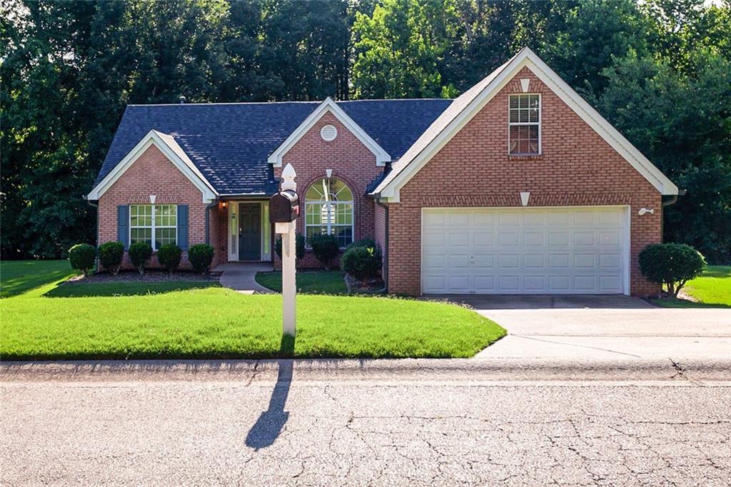 5383 Valley Forest Way, Flowery Branch, GA 30542