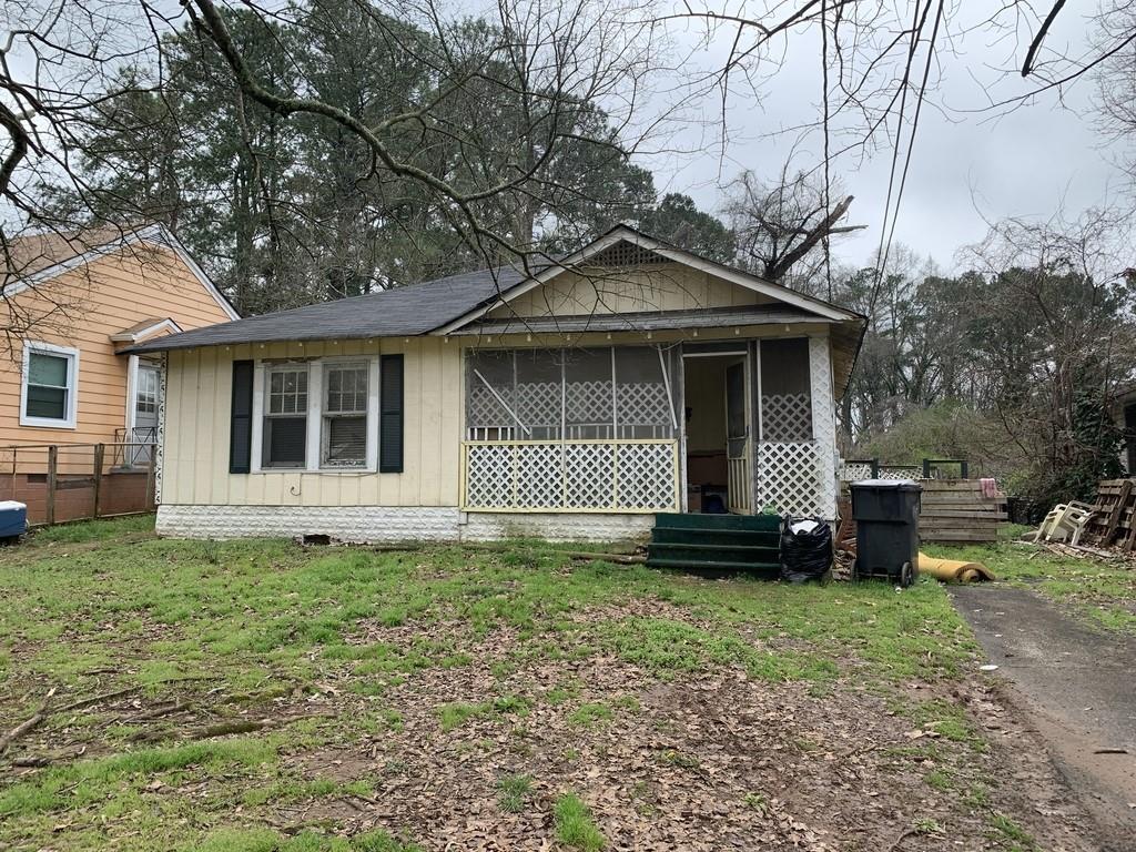 1910 Connally Dr., East Point, GA 30344