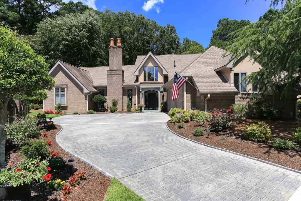 4649 Village Dr., Dunwoody, GA 30338
