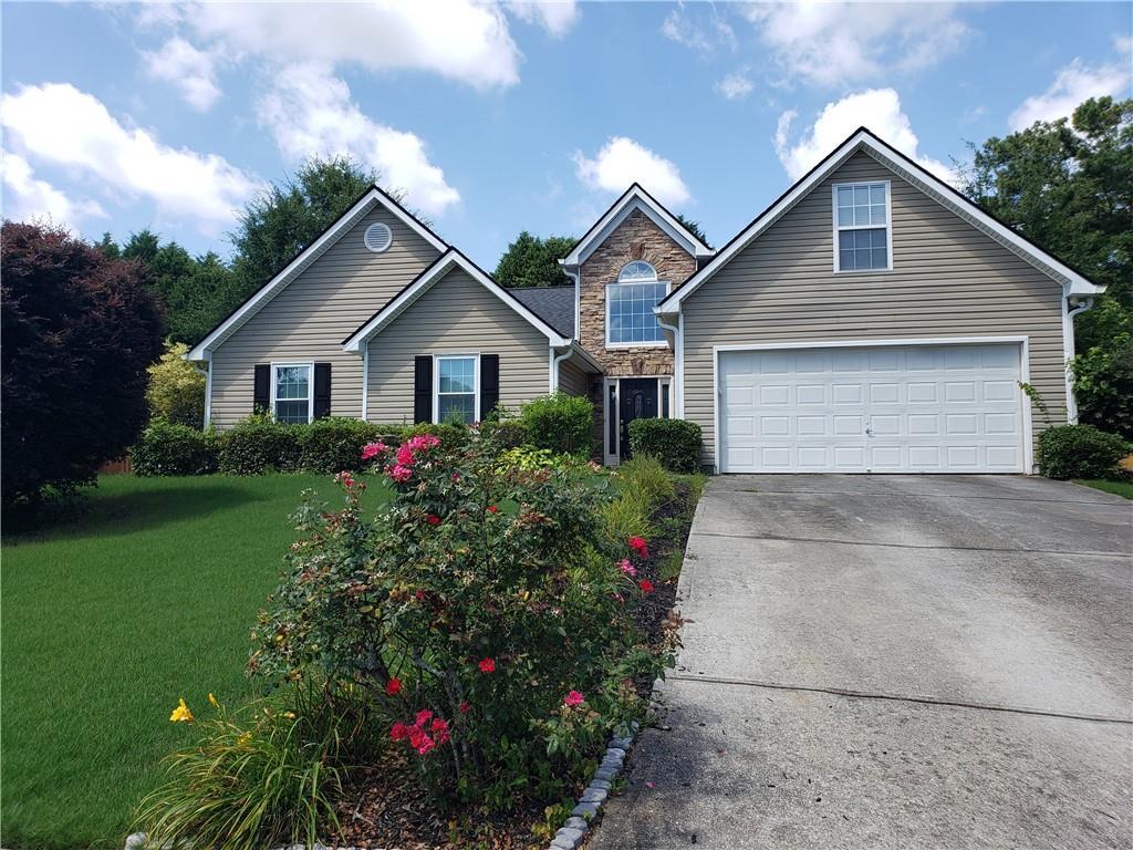 3641 Coveside Ct., Loganville, GA 30052