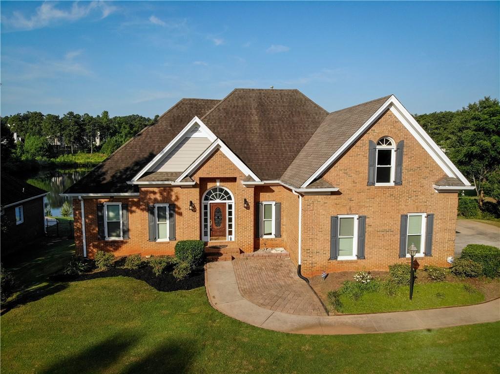 218 Olympic Dr., Fayetteville, GA 30215