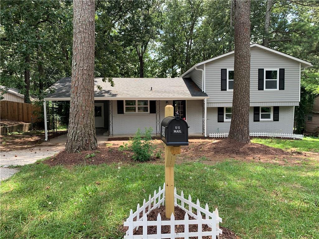 429 Queen Aliese Ln., Jonesboro, GA 30236