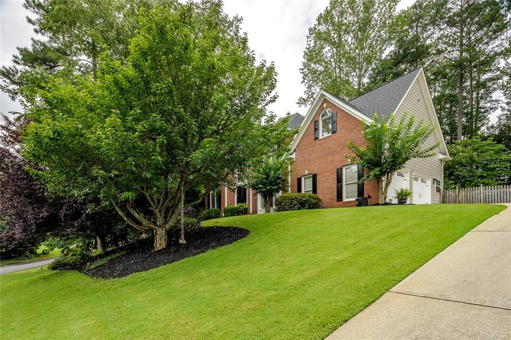 2035 Thorncliff Trace, Cumming, GA 30040