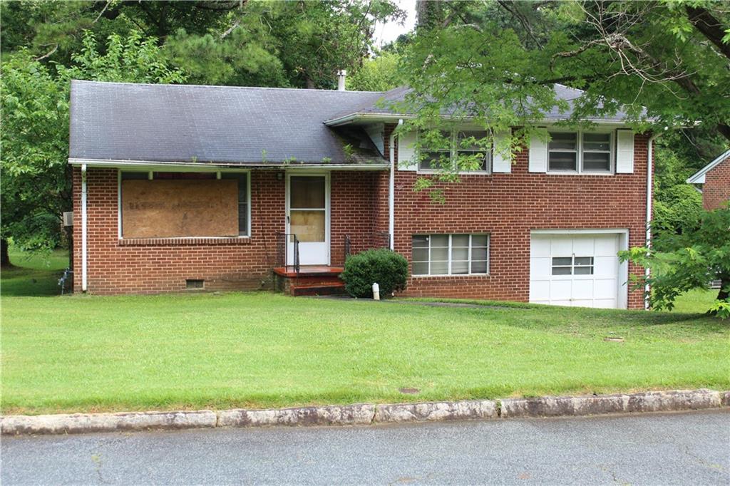 2408 Antwerp Dr., Atlanta, GA 30315