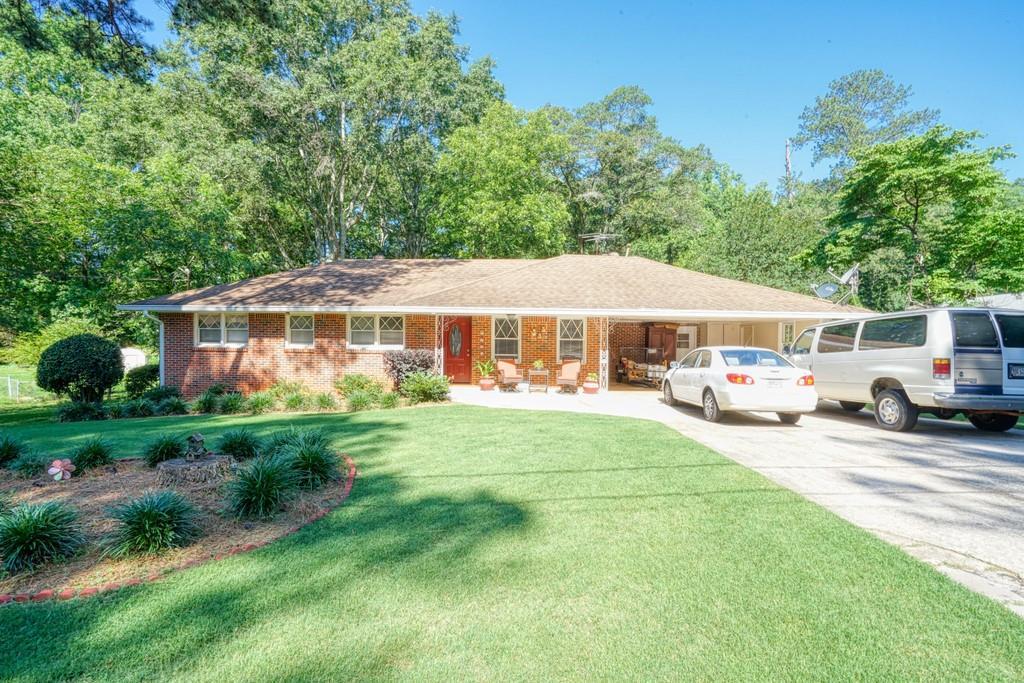 393 SW Hilltop Rd., Conyers, GA 30094