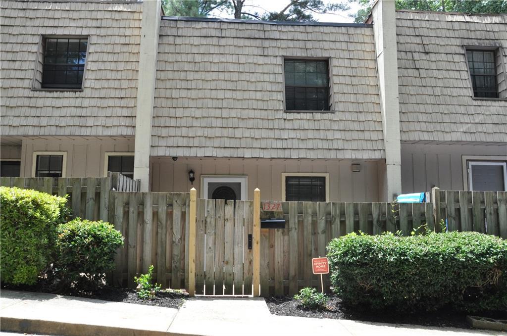 1327 Woodstone Trace #L6, Morrow, GA 30260