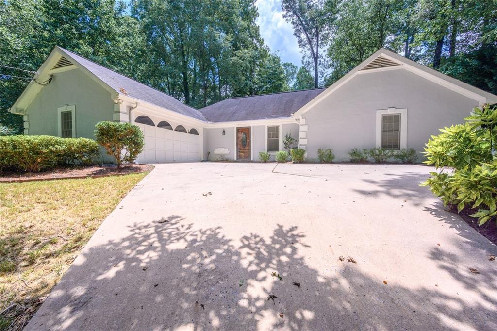 2730 Brook Valley Dr., Cumming, GA 30041