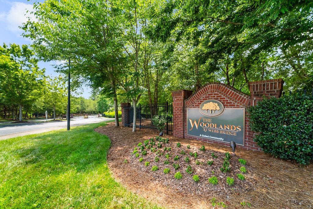 7106 Woodland Ln., Alpharetta, GA 30009