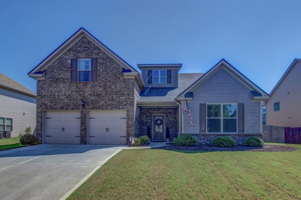 105 Birchwood Ct., Loganville, GA 30052