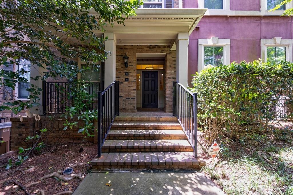 1042 Perimeter Walk, Dunwoody, GA 30338