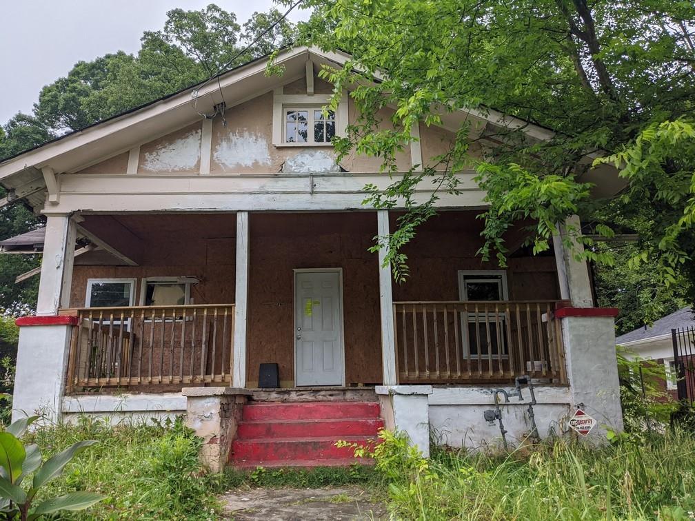 830 Westmont Rd., Atlanta, GA 30311