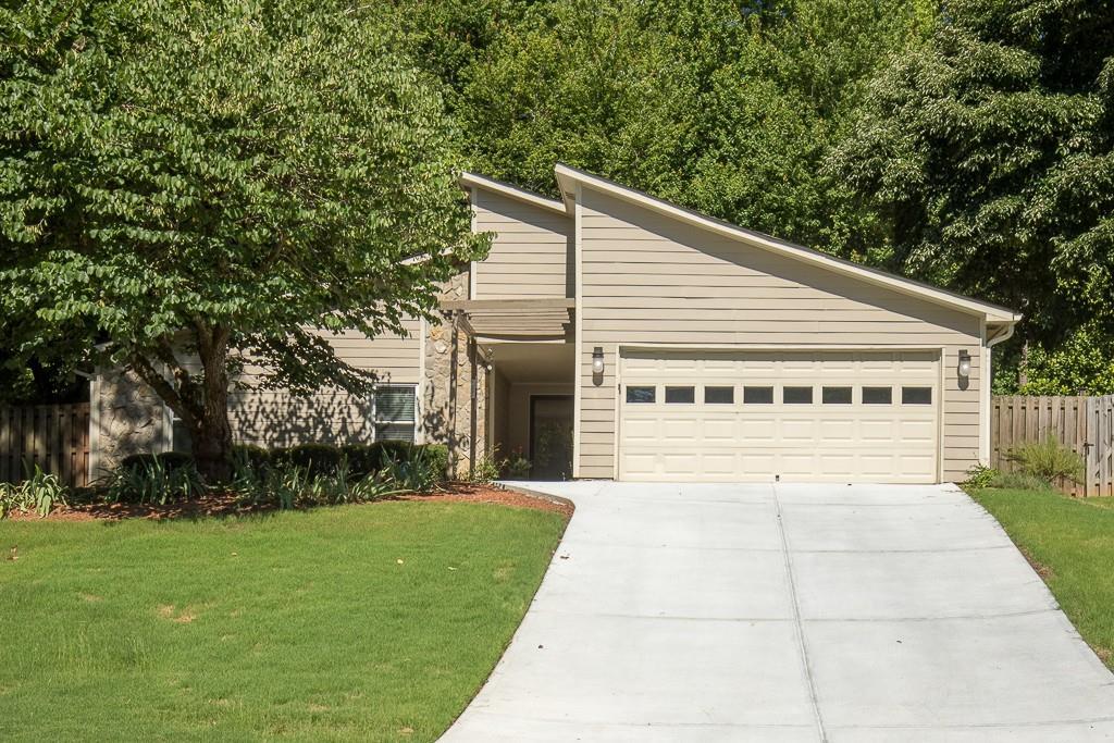 1050 Kristian Way, Roswell, GA 30076