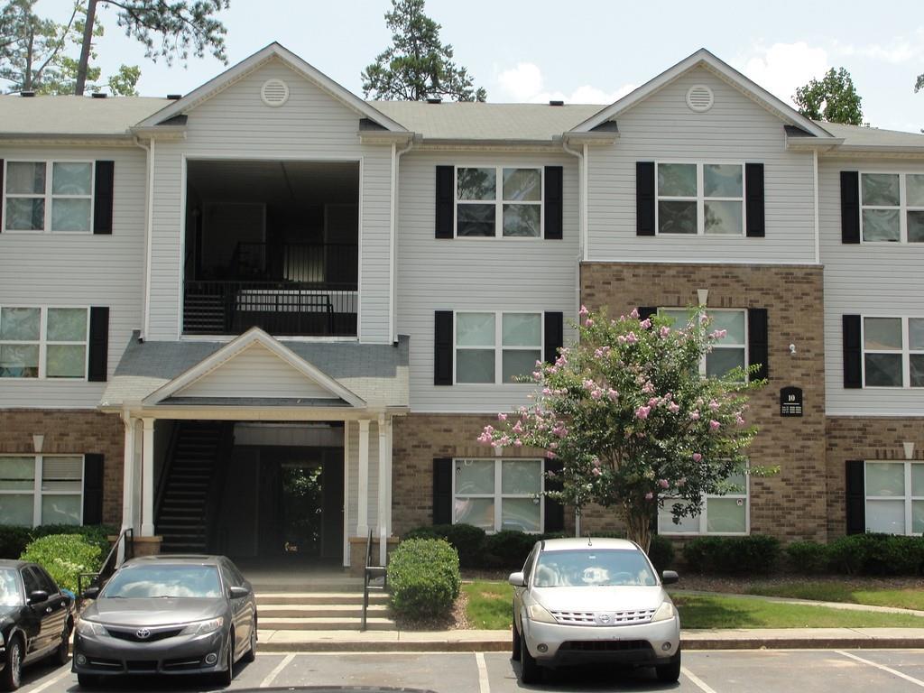 2104 Fairington Ridge Cir., Lithonia, GA 30038