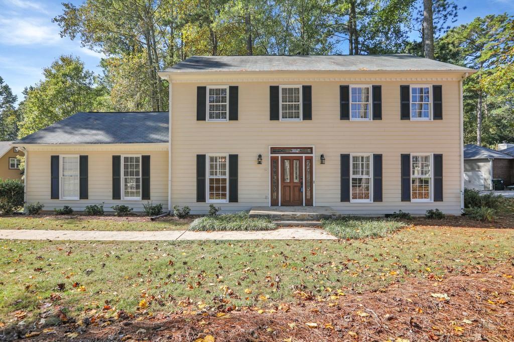30 Clubview Dr., Newnan, GA 30265