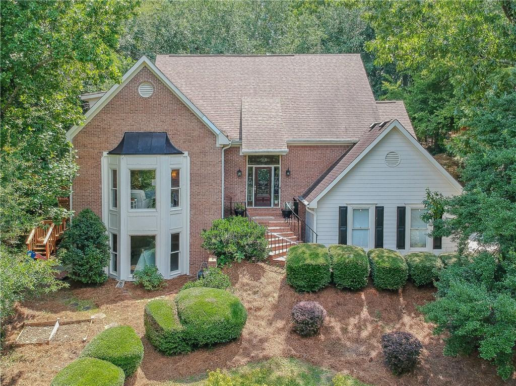 98 Skyland Dr., Roswell, GA 30075