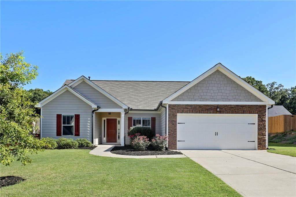311 Red Hawk Dr., Dawsonville, GA 30534