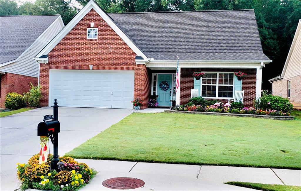 5650 Ashmoore Ct., Flowery Branch, GA 30542