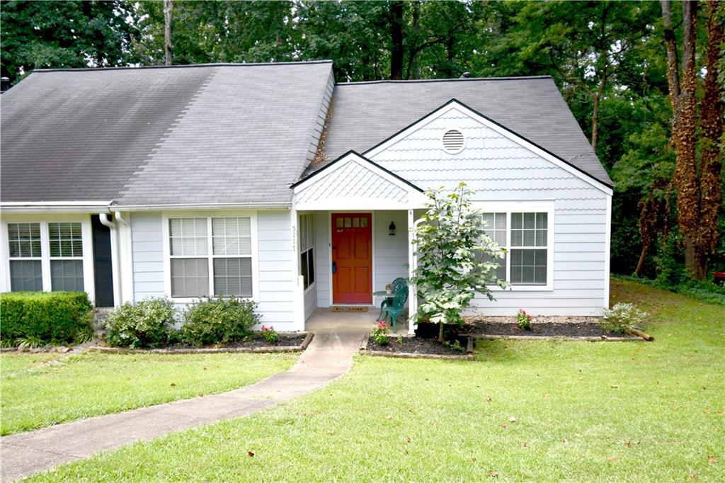 5117 Hill Farm Dr., Woodstock, GA 30188