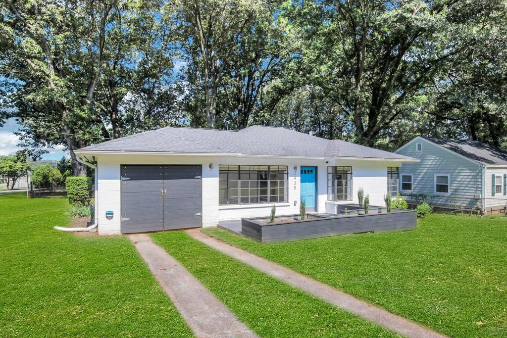 2435 Hillcrest Dr., East Point, GA 30344