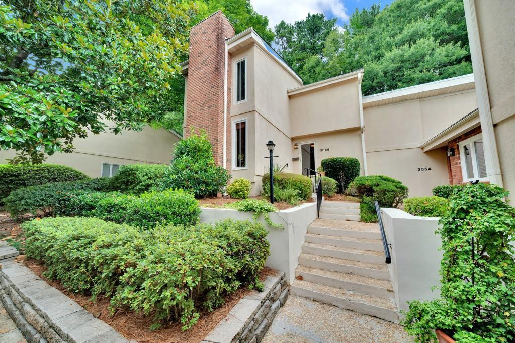 3056 Vinings Ferry Dr., Vinings, GA 30339