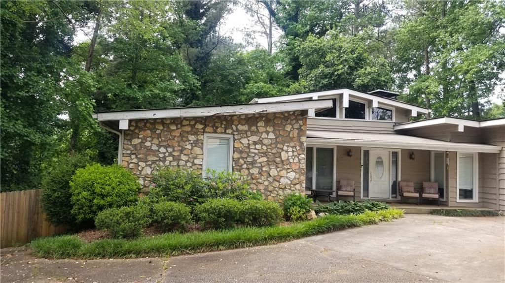 6305 Shallow Creek Ln., Douglasville, GA 30135