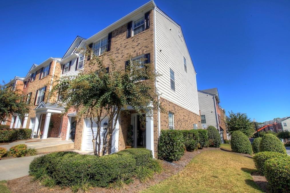 3502 Chattahoochee Summit Ln., Atlanta, GA 30339